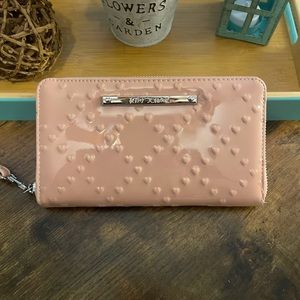 Betsey Johnson Blush Heart Wrislet/Wallet